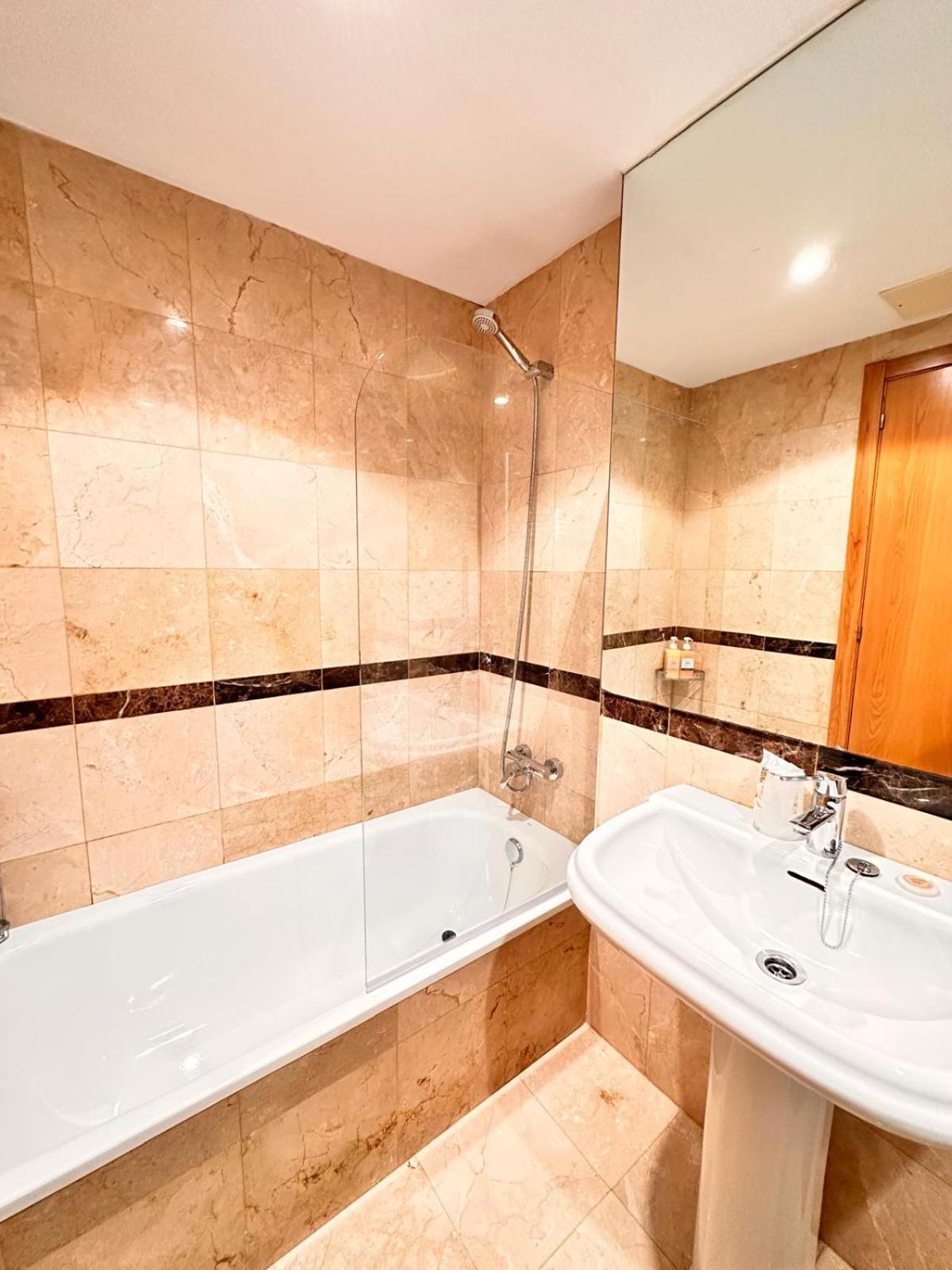 Centrico Apartamento Irmandinos Con Garaje - Homeygalicia Vigo Exterior foto